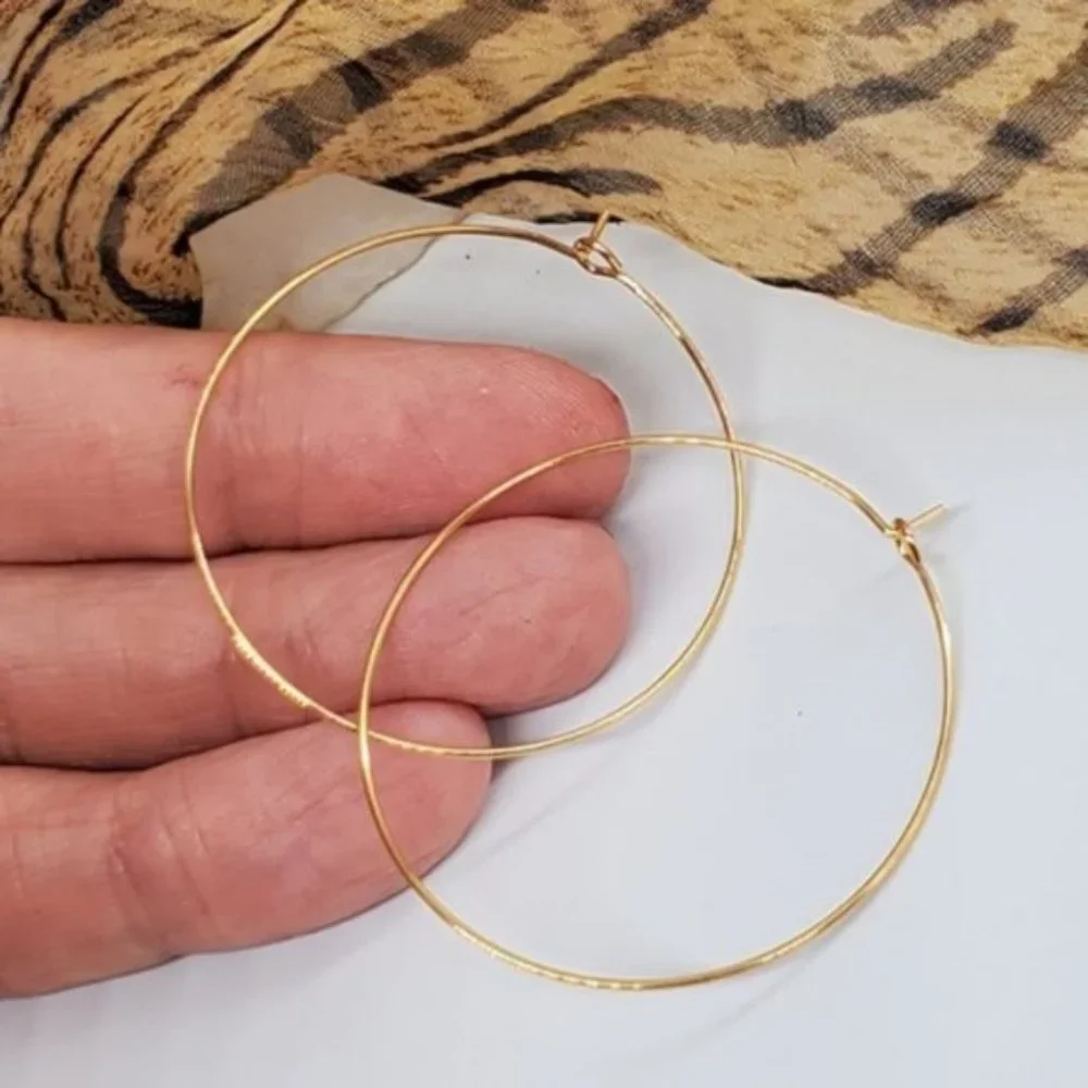 Madewell 14k Gold Thin Hoop Ear Ring Earrings - Picture 4 of 4